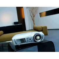 проектор Epson EMP-TW700