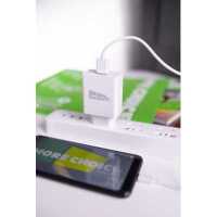 сетевое зарядное устройство More choice NC52QCm White